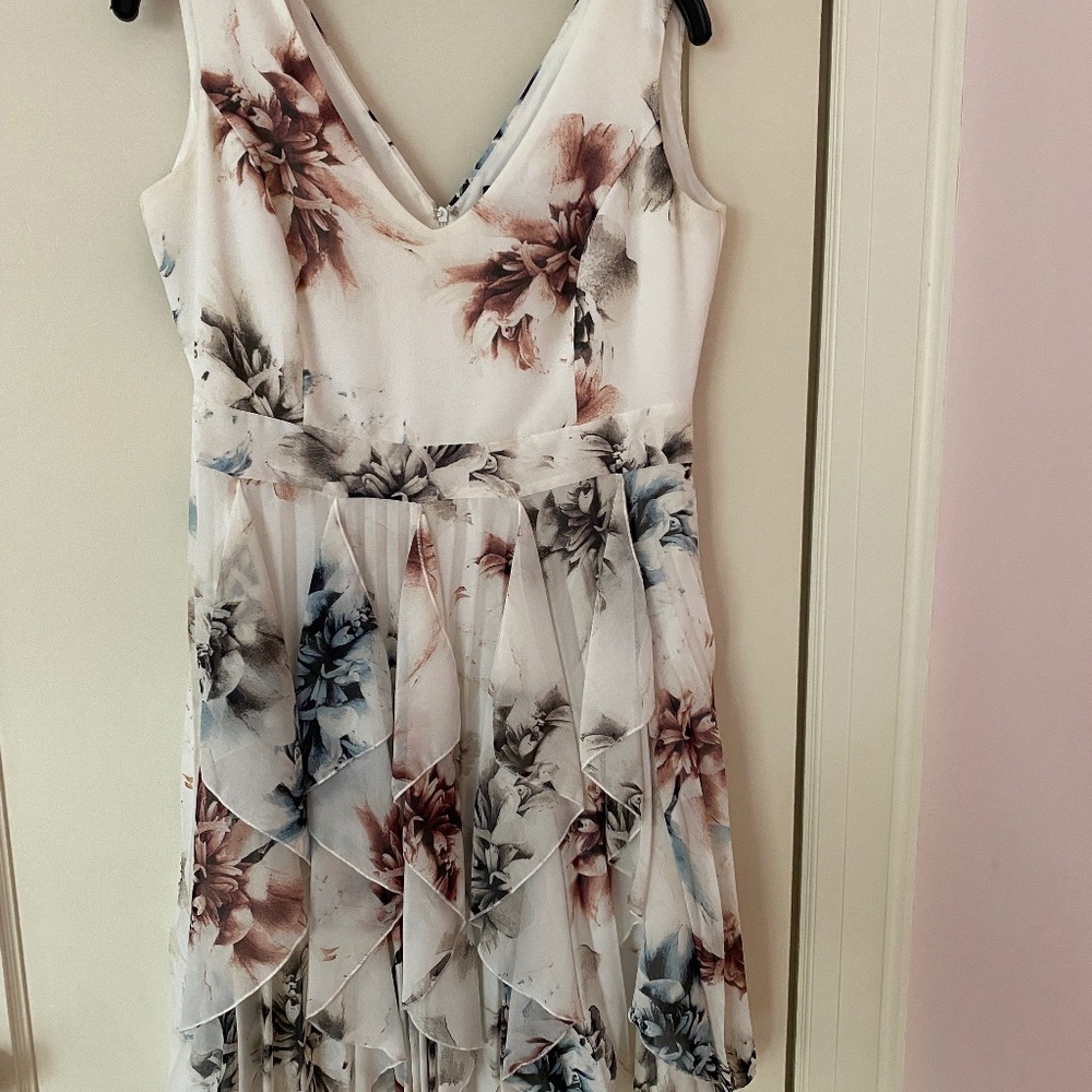 Le Chateau floral midi dress, size M